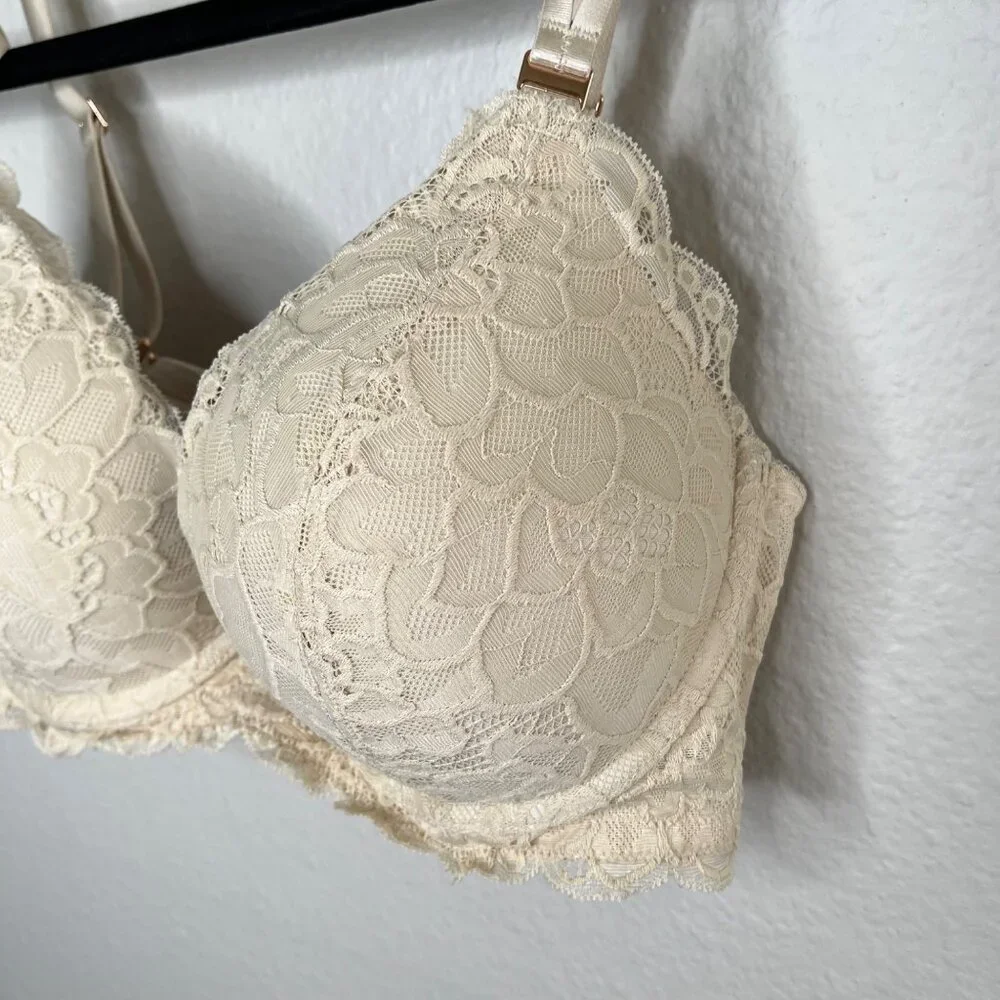 Aerie Cream Lace Plunge Push Up Bra Size 36D